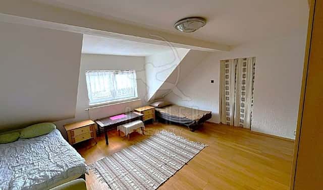 Prodej bytu 4+1 95 m², Pod Parkem, Dalovice, okres Karlovy Vary