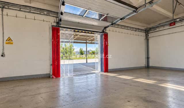 Pronájem skladovacích prostor 360 m², Na Hrůdách, Břeclav