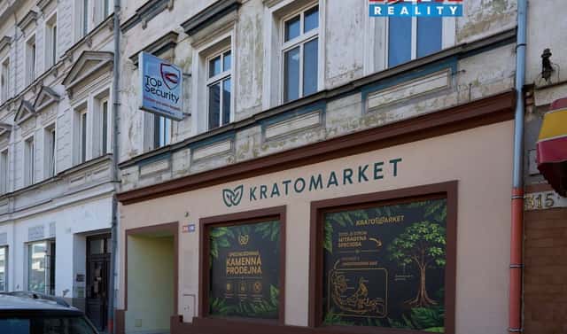 Pronájem obchodních prostor 200 m², Teplice – Trnovany
