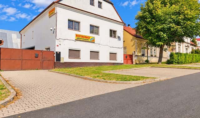 Prodej domu 400 m² s pozemkem 754 m², Podbořany – Buškovice, okres Louny