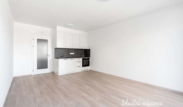 Pronájem bytu 1+kk 33 m², Poděbradská, Praha 9 – Vysočany