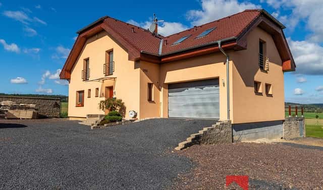 Prodej domu 346 m² s pozemkem 2 669 m², Újezd, okres Beroun