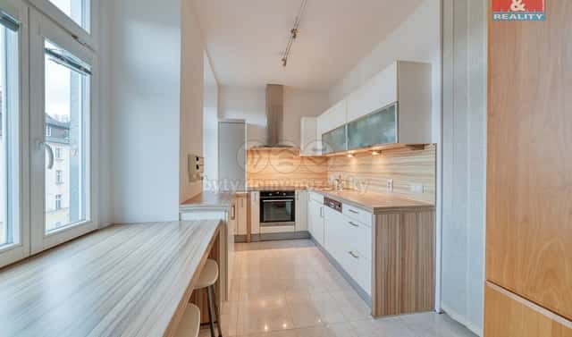 Prodej bytu 3+1 92 m², Hlavní třída, Mariánské Lázně, okres Cheb