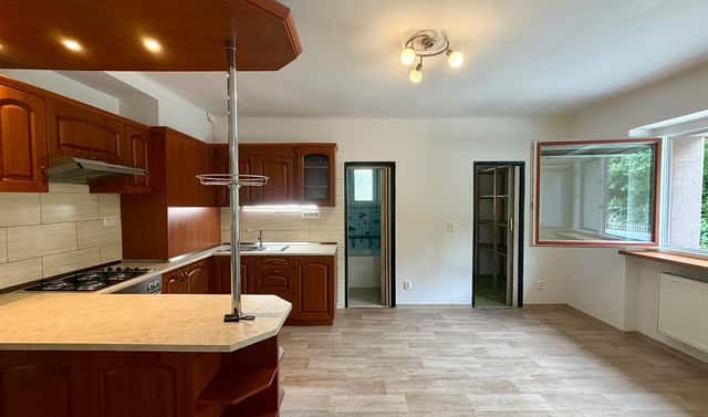 Pronájem bytu 3+1 80 m², Krhová, okres Vsetín