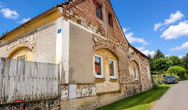 Prodej domu 96 m² s pozemkem 422 m², Vroutek – Vidhostice, okres Louny
