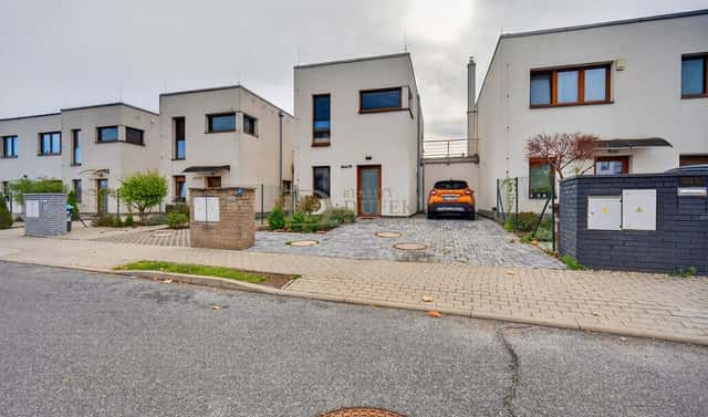 Prodej domu 95 m² s pozemkem 196 m², U Hostavického potoka, Praha 9 – Hostavice