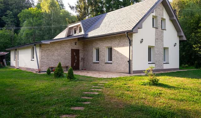 Prodej domu 216 m² s pozemkem 1 354 m², Stará Paka – Roškopov, okres Jičín