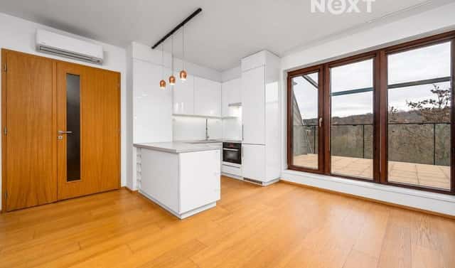 Pronájem bytu 3+kk 98 m², Nademlejnská, Praha 9 – Hloubětín