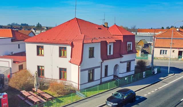 Prodej domu (jiného typu) 226 m² s pozemkem 358 m², Hradecká, Holice, okres Pardubice