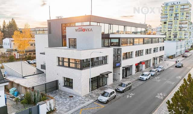 Pronájem obchodních prostor 110 m², Na Spravedlnosti, Pardubice – Zelené Předměstí