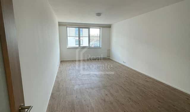 Pronájem bytu 1+kk 33 m², U seřadiště, Praha 10 – Vršovice