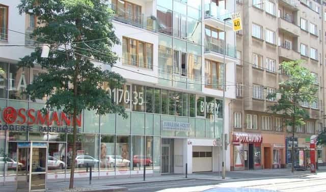 Podnájem garážového stání pro motorku 5m2, Komunardů, Praha 7 – Holešovice
