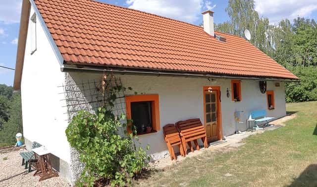 Prodej chalupy 70 m² s pozemkem 3 833 m², Postupice – Lhota Veselka, okres Benešov