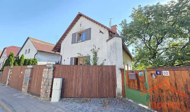 Prodej domu 230 m² s pozemkem 80 m², Třebechovice pod Orebem – Krňovice, okres Hradec Králové