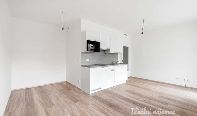 Pronájem bytu 1+kk 32 m², Praha 10 – Hostivař