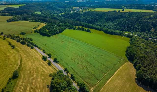 Prodej komerčního pozemku 97 400 m², Žďárek, okres Liberec