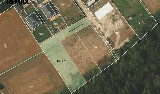 Prodej stavebního pozemku 1 431 m², Hradečno, okres Kladno