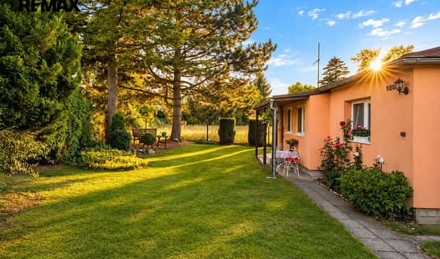 Prodej chaty/chalupy 65 m² s pozemkem 746 m², Káraný, okres Praha-východ