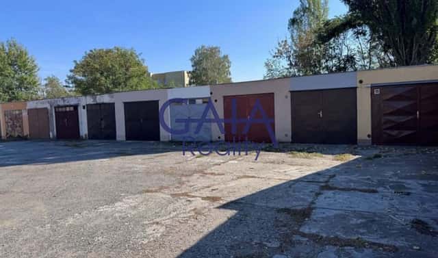 Prodej garáže 20 m2 nedaleko centra města, Hodonín