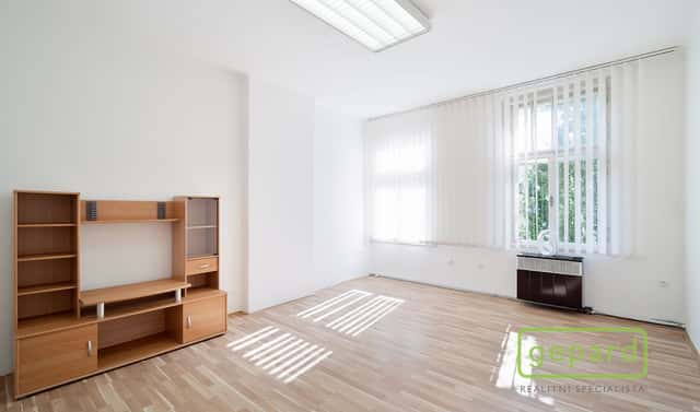Pronájem kanceláře 14 m², Husova, Jičín – Valdické Předměstí