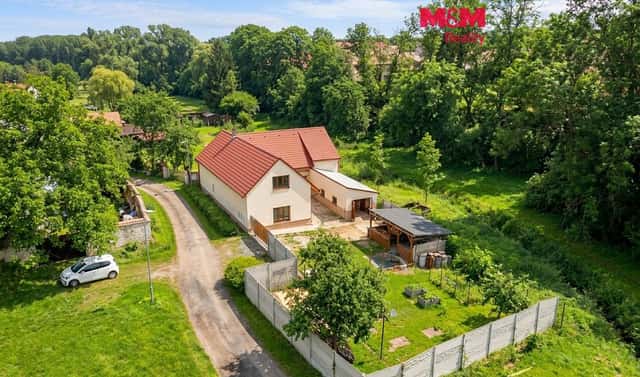 Prodej domu 288 m² s pozemkem 584 m², Peruc – Černochov, okres Louny