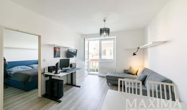 Pronájem bytu 2+kk 38 m², Mirešická, Jinočany, okres Praha-západ