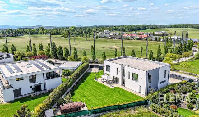 Prodej domu 416 m² s pozemkem 1 285 m², V Hlinkách, Vysoký Újezd, okres Beroun