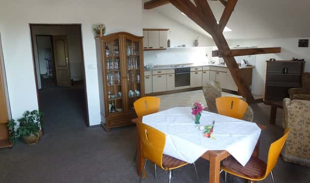 Pronájem bytu 2+1 120 m², Rynholec, okres Rakovník
