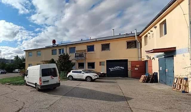 Pronájem výrobních prostor 595 m², Podnikatelská, Praha 9 – Běchovice