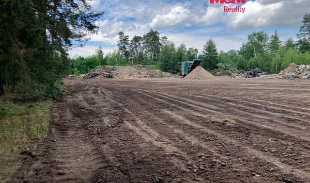 Prodej komerčního pozemku 8 120 m², Ralsko – Hradčany, okres Česká Lípa