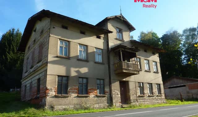 Prodej domu 1 200 m² s pozemkem 1 251 m², Hronov – Žabokrky, okres Náchod