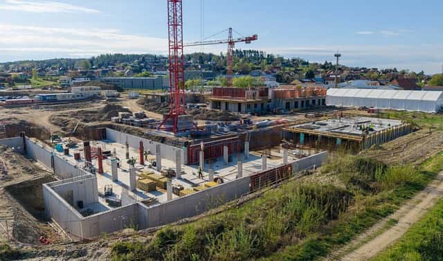 Pronájem obchodních prostor 28 m², Hluboká nad Vltavou, okres České Budějovice