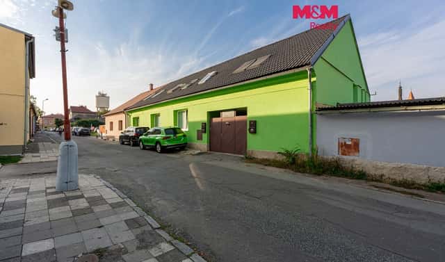 Prodej nájemního domu, činžáku 336 m², Barákova, Pečky, okres Kolín