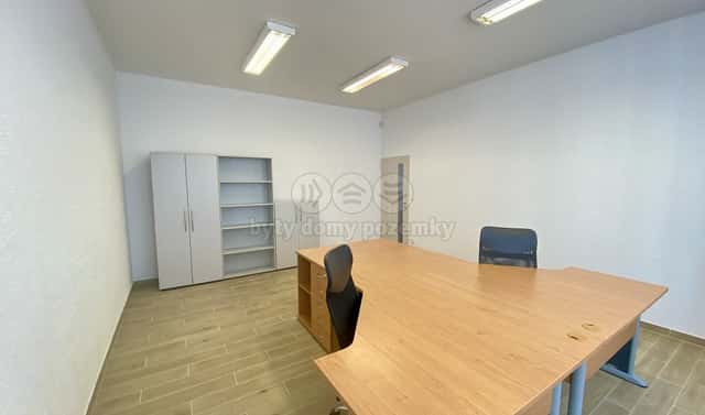 Pronájem kanceláře 26 m², Hlubčická, Krnov – Pod Bezručovým vrchem, okres Bruntál