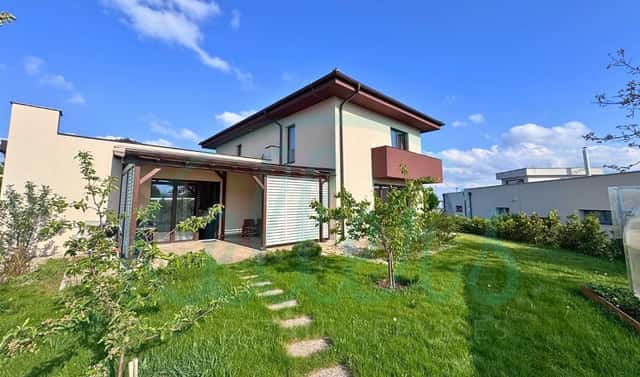 Prodej domu 244 m² s pozemkem 972 m², Vysoký Újezd, okres Beroun