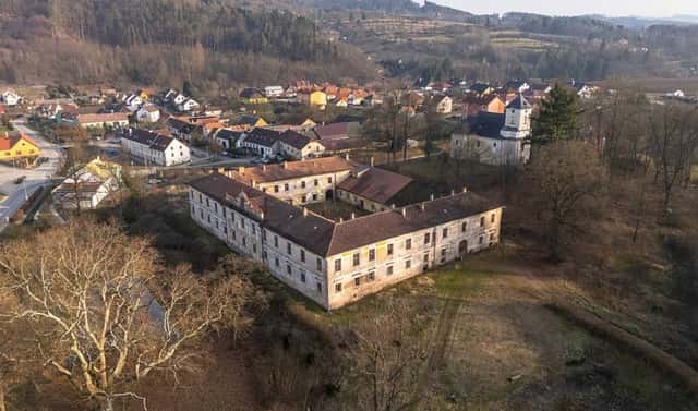 Prodej komerčního objektu (jiného typu) 28 378 m², Biskupice, okres Svitavy