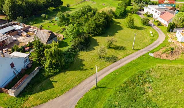 Prodej stavebního pozemku 1 021 m², Uhřice, okres Kroměříž