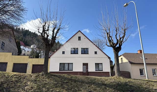 Prodej domu 162 m² s pozemkem 1 077 m², J. A. Komenského, Žacléř, okres Trutnov