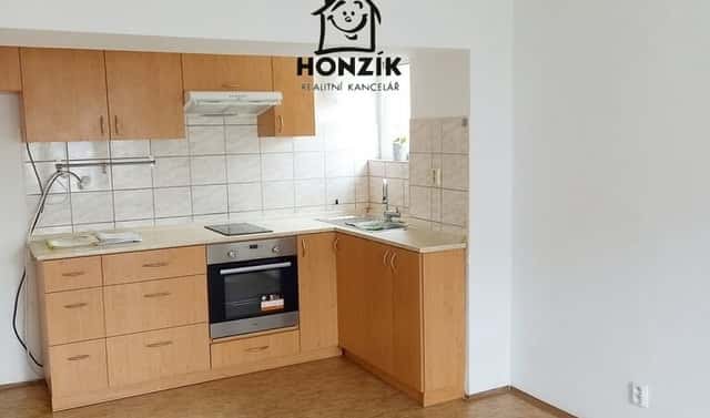 Pronájem bytu 2+kk 43 m², Na Slovance, Praha 8 – Libeň