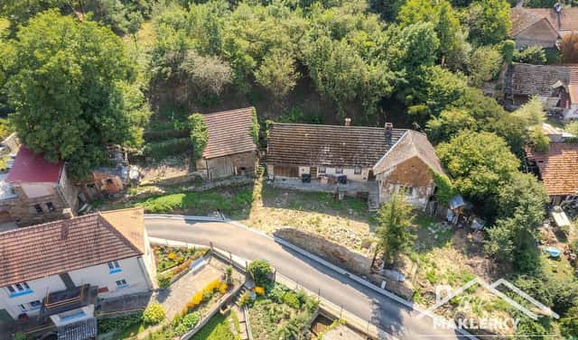 Prodej domu 70 m² s pozemkem 2 734 m², Zásmuky – Doubravčany, okres Kolín