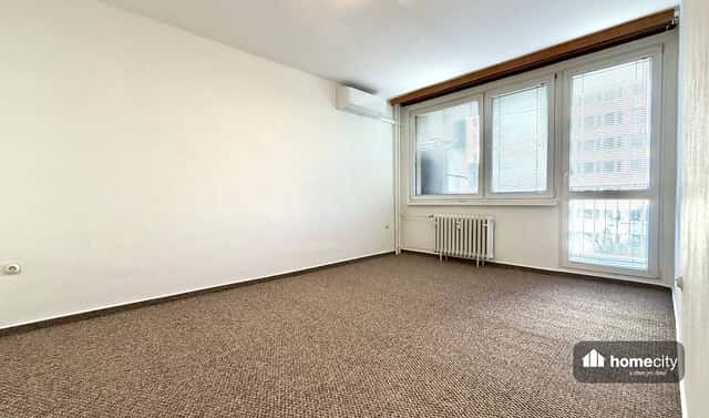 Pronájem bytu 3+1 76 m², Bělehradská, Pardubice – Polabiny