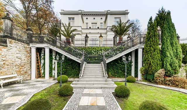 Prodej domu 468 m² s pozemkem 2 681 m², Stezka Jeana De Carro, Karlovy Vary