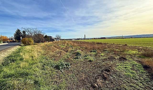 Prodej stavebního pozemku 8 513 m², Chrast, okres Chrudim