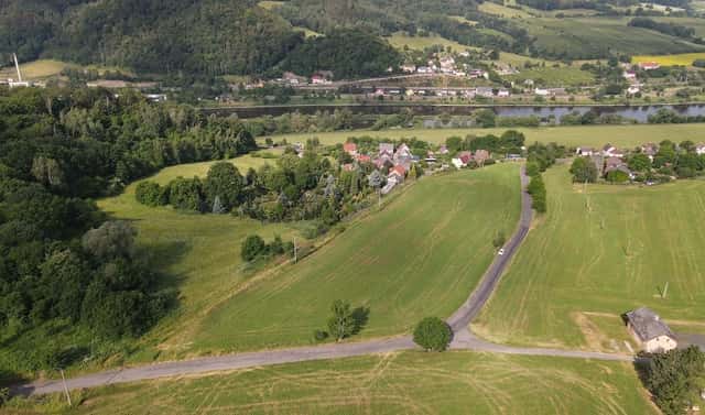 Prodej stavebního pozemku 17 584 m², Děčín