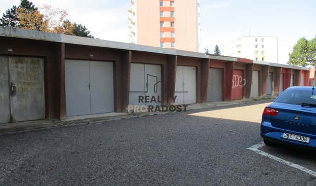 K pronájmu garáž 16m2 ul. Pražská ve Znojmě, pronájem garáže 16m2 Znojmo, Pražská, Znojmo
