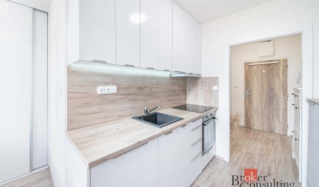 Pronájem bytu 2+1 57 m², Vodárenská, Líně, okres Plzeň-sever