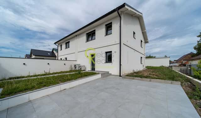 Prodej domu 129 m² s pozemkem 453 m², V Ohradě, Podolanka, okres Praha-východ