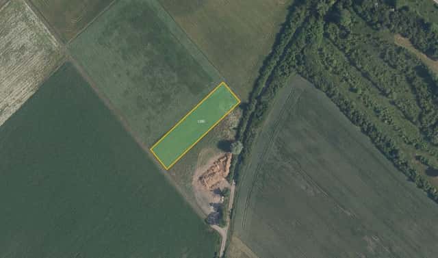 Prodej pole 2 534 m², Nedomice, okres Mělník
