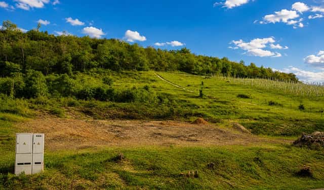 Prodej stavebního pozemku 1 850 m², Žalhostice, okres Litoměřice