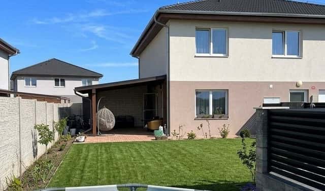 Prodej bytu 3+kk 79 m², Polerady, okres Praha-východ
